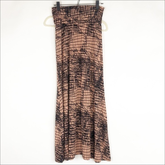 Pinkblush Lightweight Coral Pink with Black Abstract Geometric Lines Maxi Skirt - Picture 16 of 16